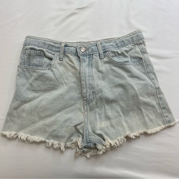 Forever 21 Pants - Forever 21 Light Wash Shorts Size 26